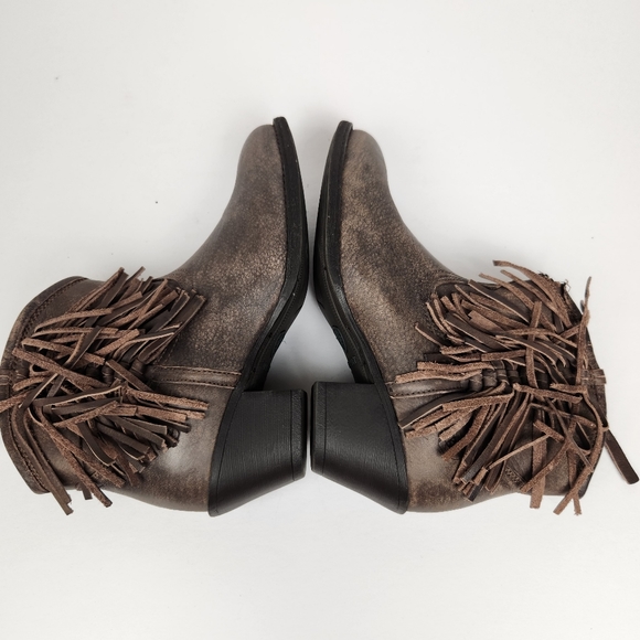 Ariat Brown Ankle Boots with Fringe - Picture 7 of 15